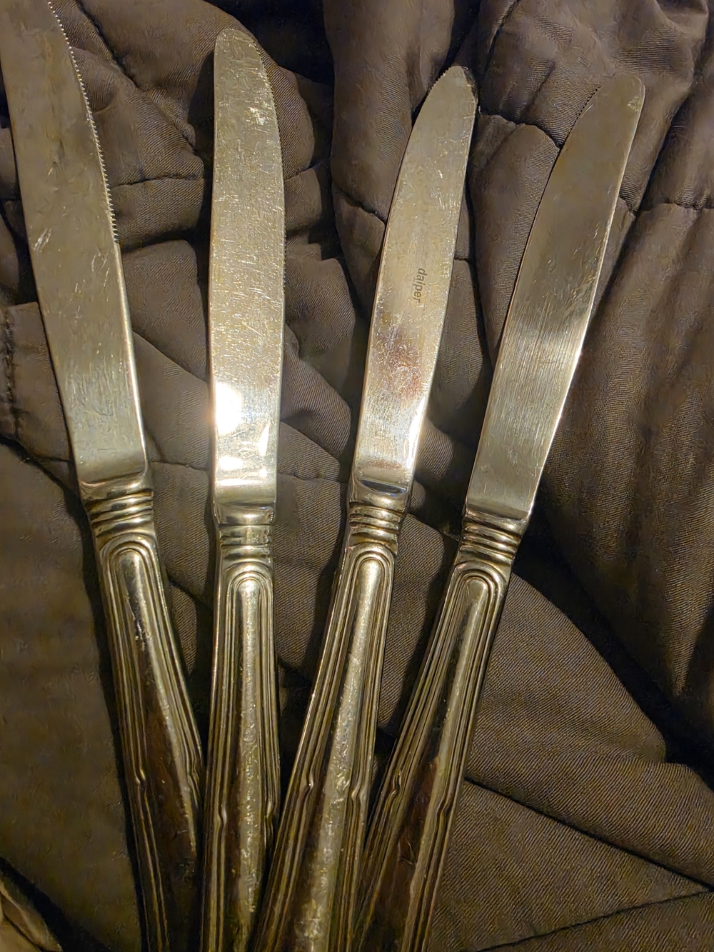 Vintage Silver-Tone Dinner Knives - Set of 4
